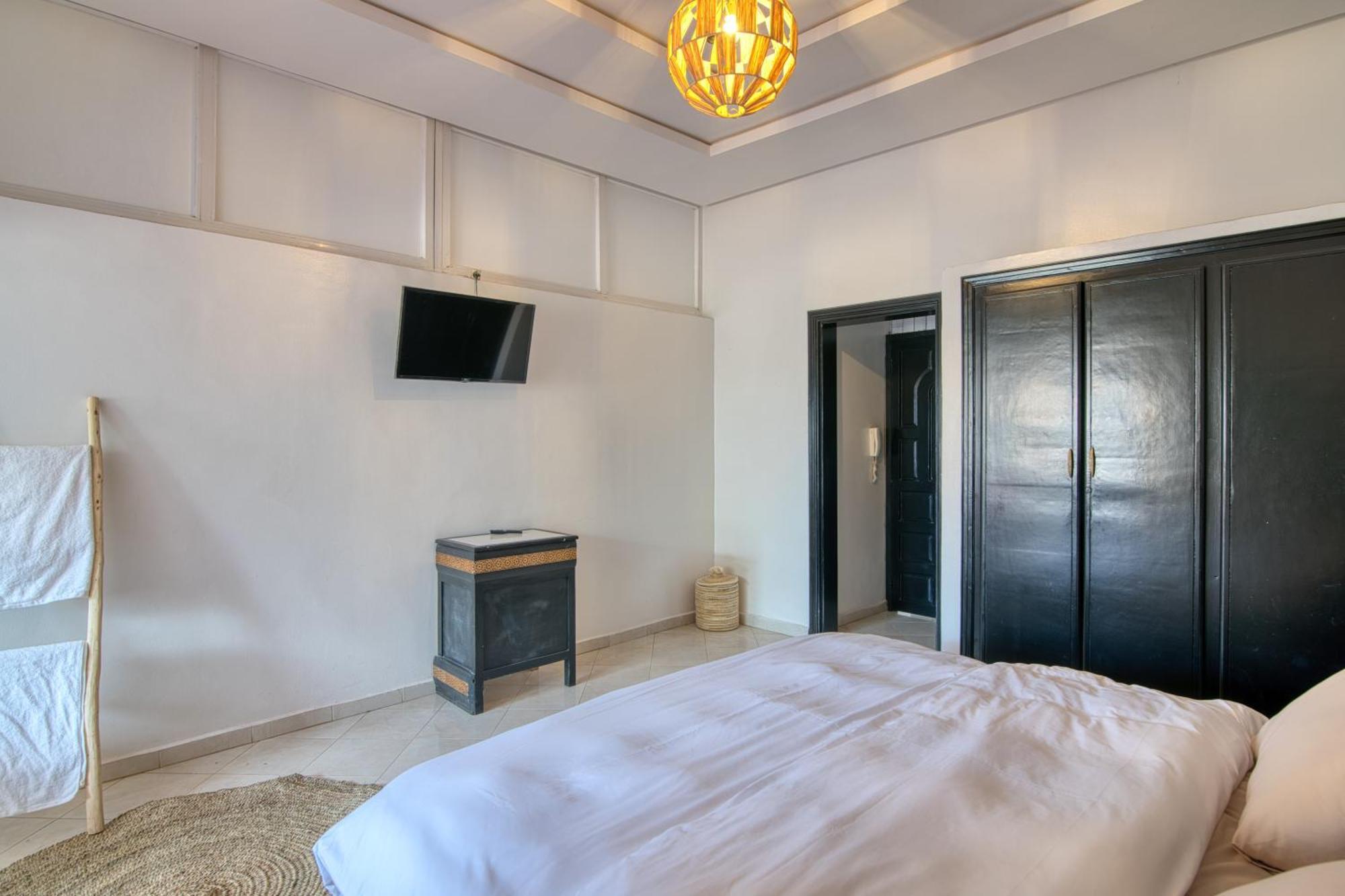 Отель Pearl Surf Camp Morocco Imi Ouaddar Экстерьер фото